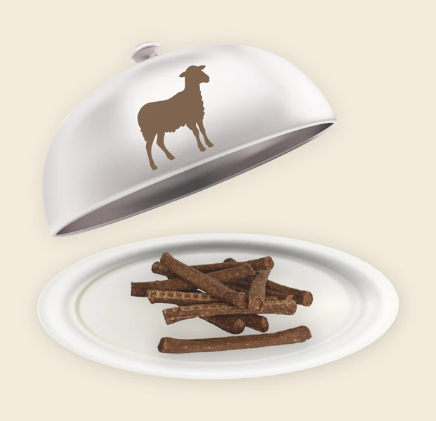 Teller und Haube mit Lamm Sticks Lamm Sticks